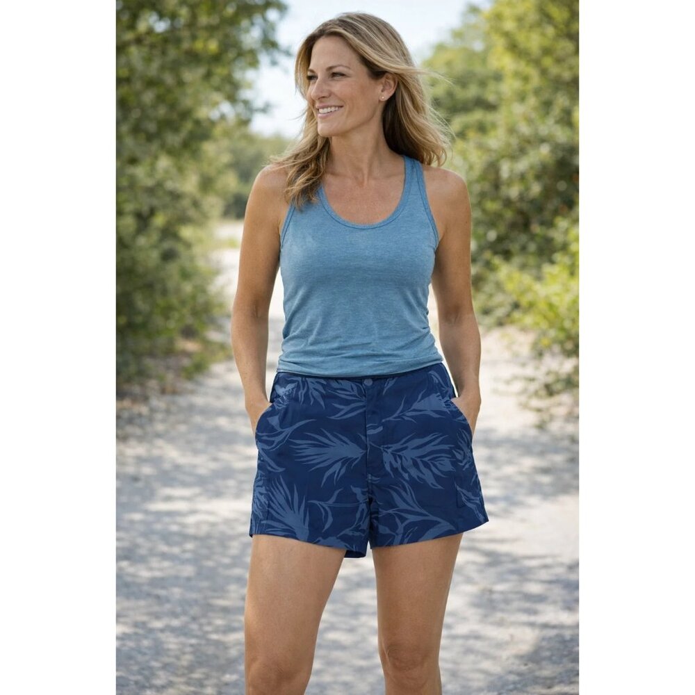 The North Face  Never Stop Wearing Shorts Blue NEW size 10